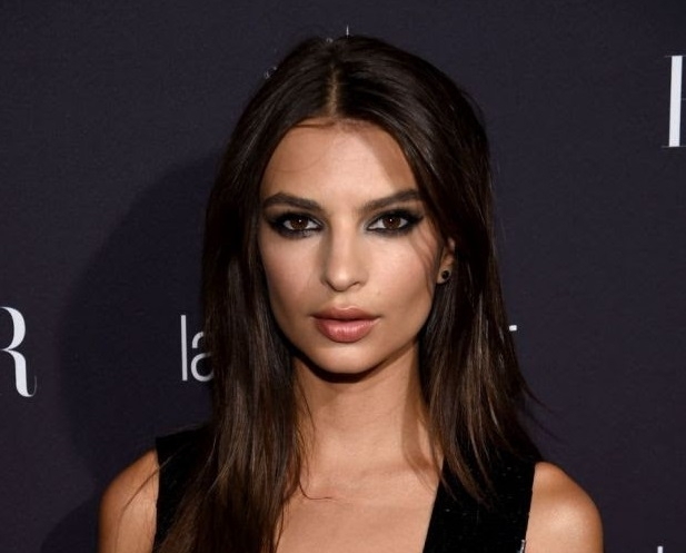 Всички казват че не е културно да гледаме една жена