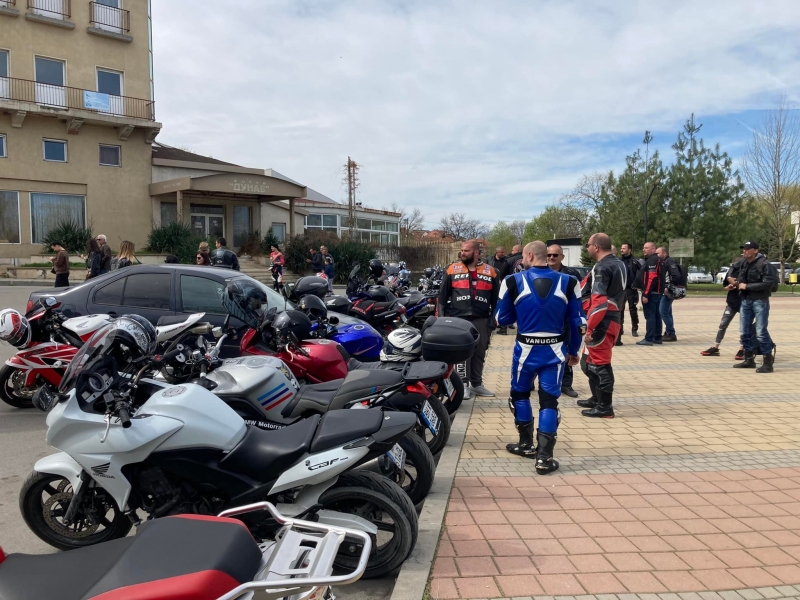 Стотици мотористи откриха мотосезон 2022 в Лом научи BulNews От рано