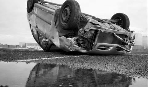 Трима младежи се отърваха по чудо само с леки травми