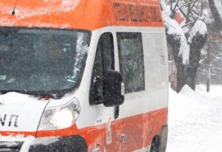 Нови линейки за спешна медицинска помощ Здравният министър Кирил Ананиев