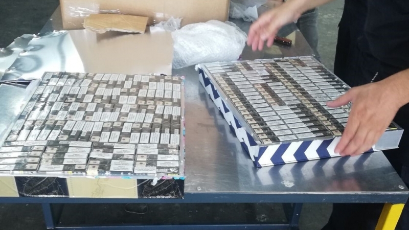 Ченгета тарашиха къща в Криводол, намериха близо 10 000 къса контрабандни цигари и незаконен пистолет