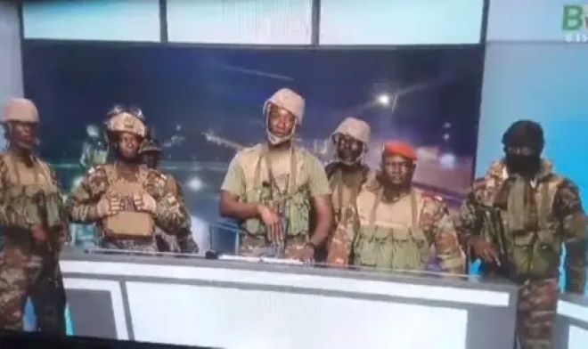 Президентът на Бенин Патрис Талон е на сигурно място и