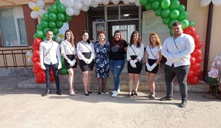 Отбелязаха 114 години от създаването на ПГО Елисавета Багряна Бяла Слатина