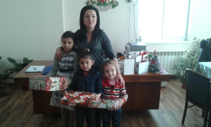 За три деца от община Борован Коледа и Нова година