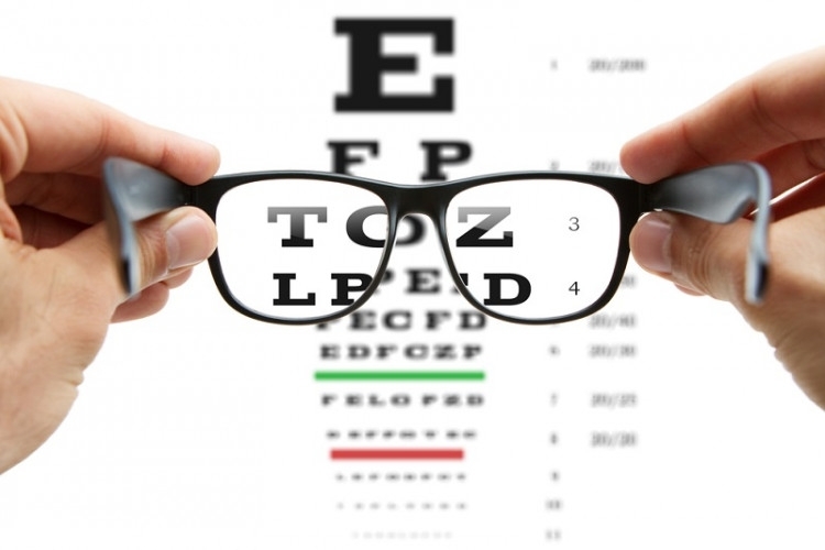 Астигматизмът е често срещано заболяване на очите в резултат на