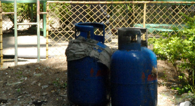 Апаш открадна газови бутилки и горелка в Мездра съобщиха от