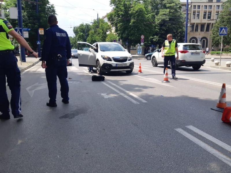 2 ма възрастни и едно дете са ударени от кола на