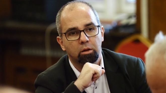 В последните месеци когато следим индикаторите оставка и предсрочни избори