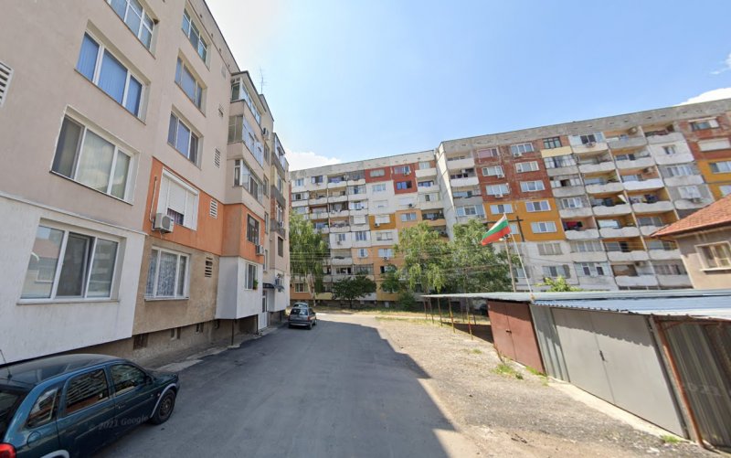 Частен съдебен изпълнител продава на търг за четвърти път половин