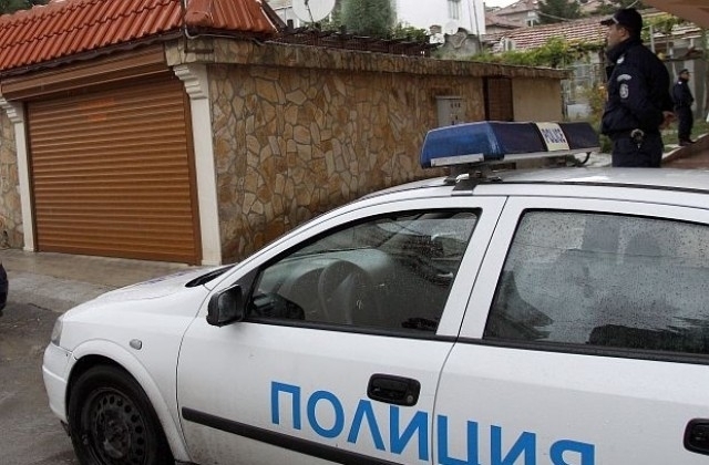 Брутален вандализъм! Жена от Берковица завари къщата си опустошена, мебелите ѝ са на парчета