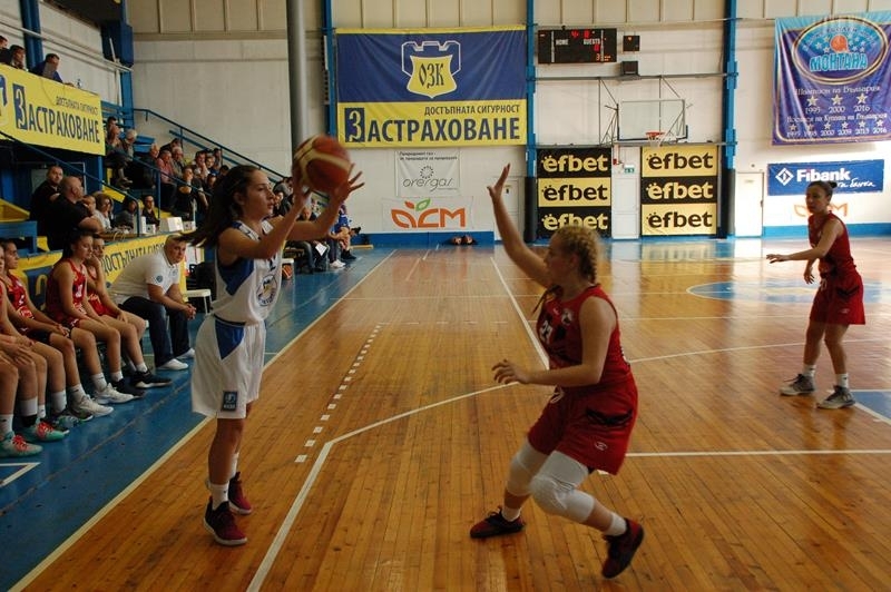 Монтана разгроми със 100 50 отбора на Академик Пловдив в среща