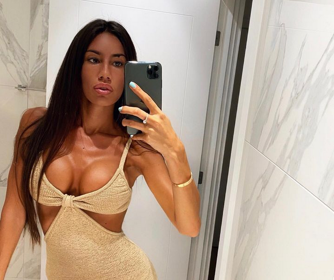 Съпругата на сръбския национал Александър Митрович – Кристина предизвика фурор