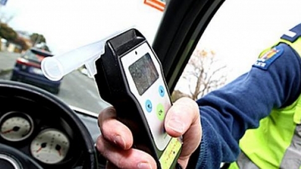 Мъж шофира пиян из улиците на Вършец съобщиха от полицията