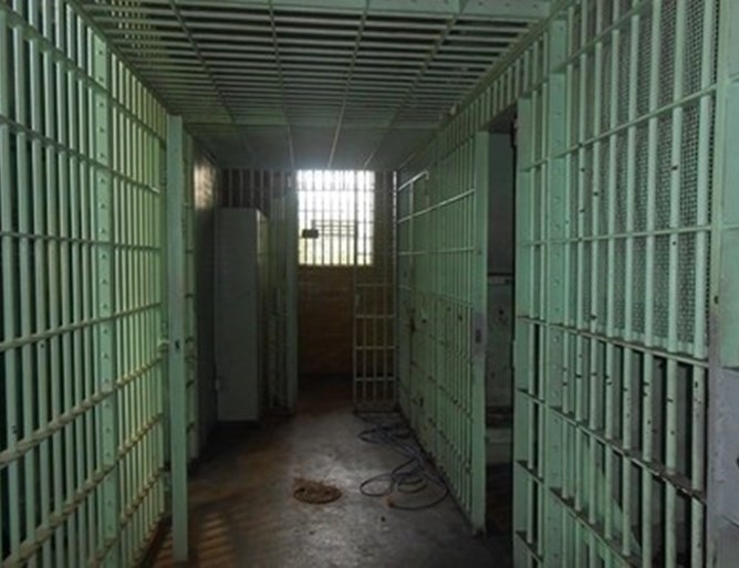 Мъж който прекара 39 години в калифорнийски затвор заради двойно