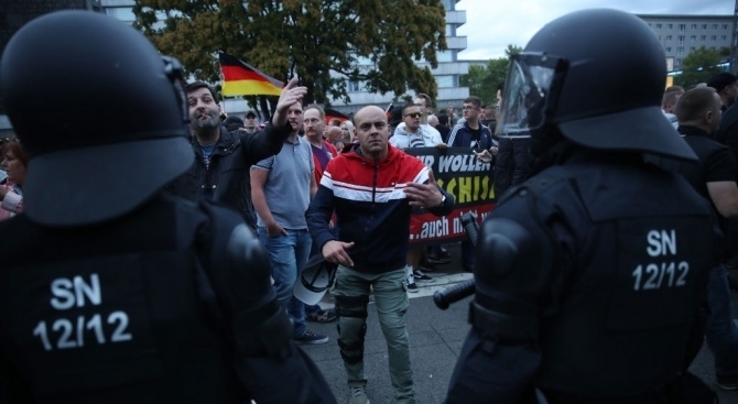 Германските органи на реда задържаха най малко 300 души по време