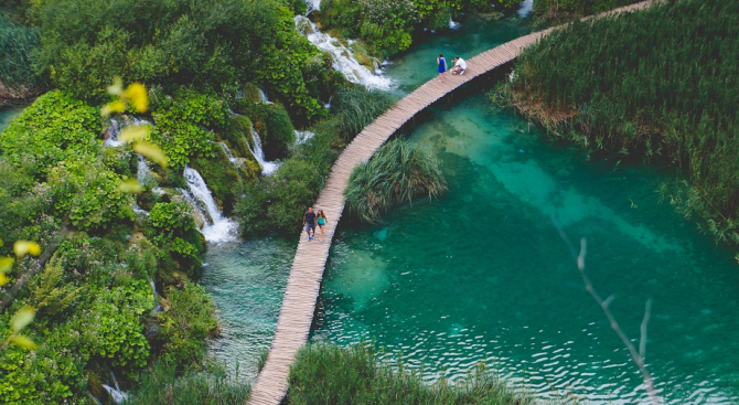 Туристка от Южна Корея загина при опит да си направи