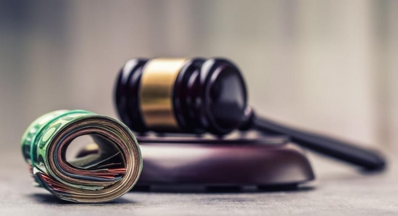 Искове на КПКОНПИ са уважени от съдилища в страната и