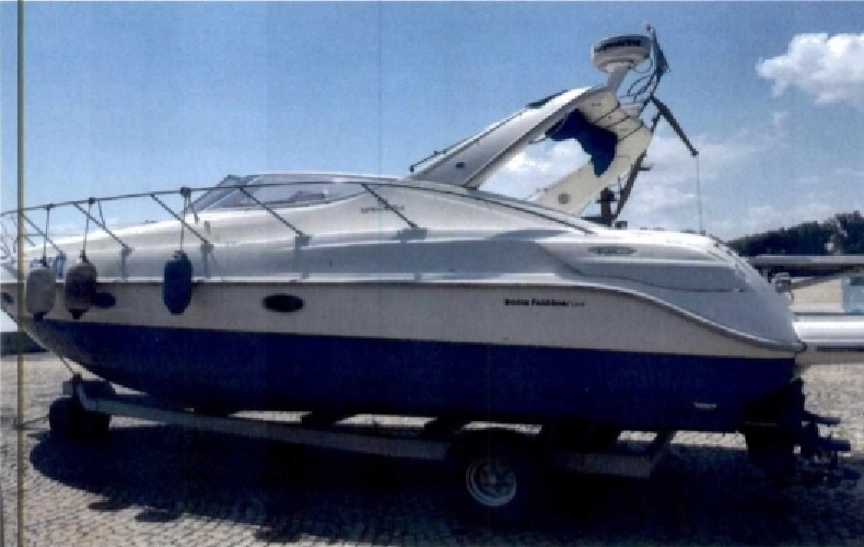 Частен съдебен изпълнител обяви на търг луксозна моторна яхта във