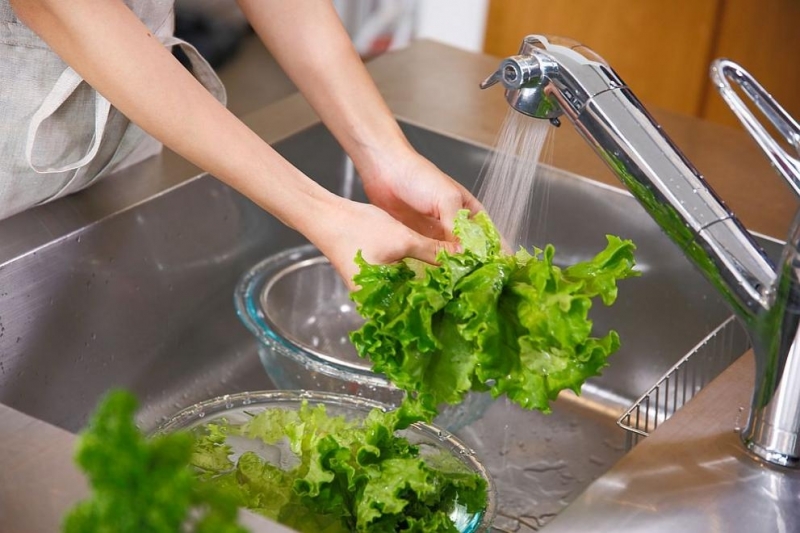 Специалисти от руското министерство на извънредните ситуации съветват след покупка