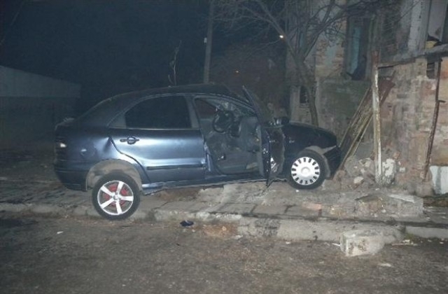 Пиян шофьор е катастрофирал в монтанското село Комощица съобщиха от