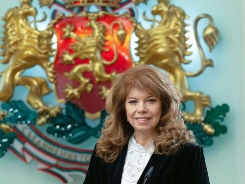 Илияна Йотова започва консултации за съставяне на служебно правителство Първо