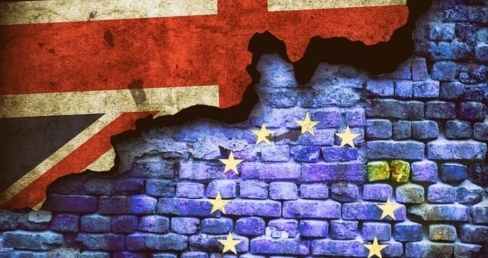 Британският премиер поиска ново отлагане на излизането на страната й