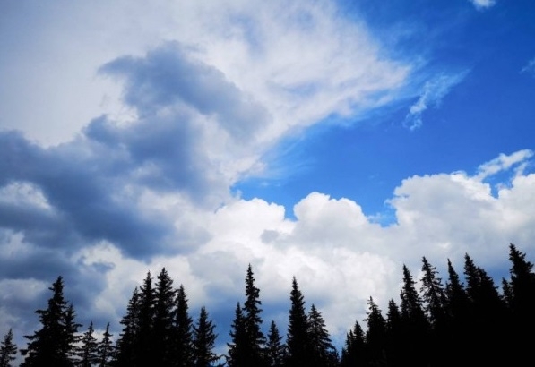 Днес преди обяд ще има предимно значителна ниска облачност която