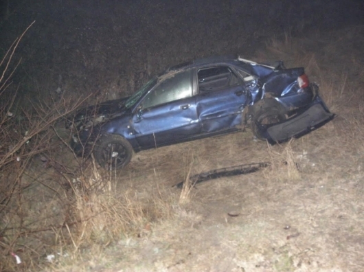 Лек автомобил Ауди се е блъснал в стълб и се