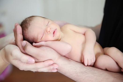 Първото бебе за 2018 та година родено във Враца е момиче
