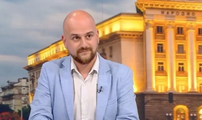 Премиерът Румен Радев е изправен пред сложни политически и икономически