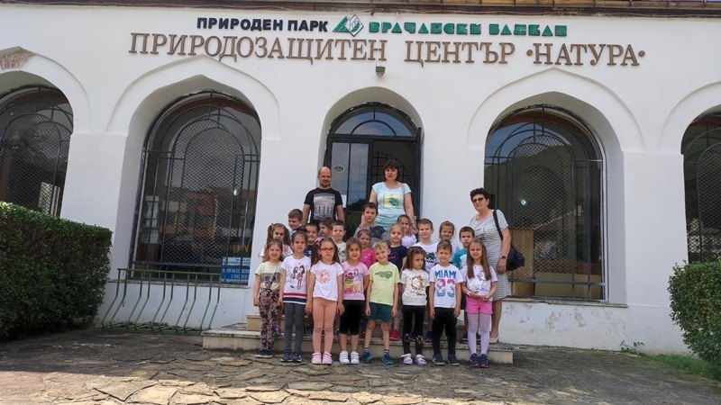 Децата от ДГ Единство Творчество Красота - Враца посетиха Природозащитен