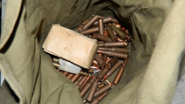 Полицаи тарашиха къща в Козлодуй и намериха боеприпаси съобщиха от