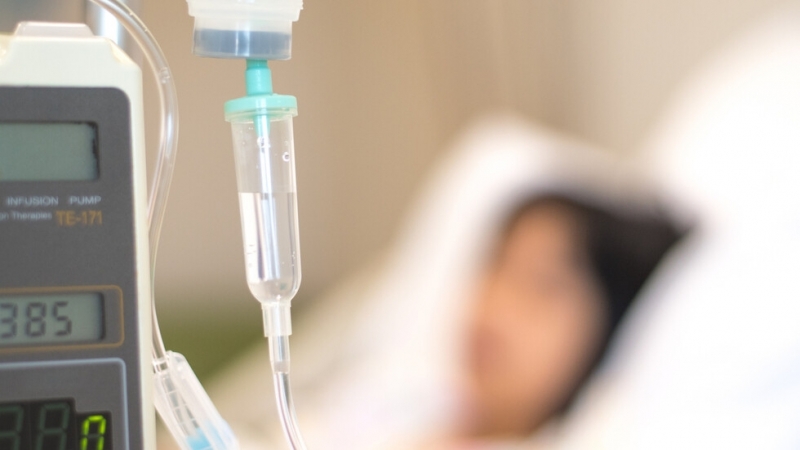 Почина детето което падна от сцената по време на репетиция