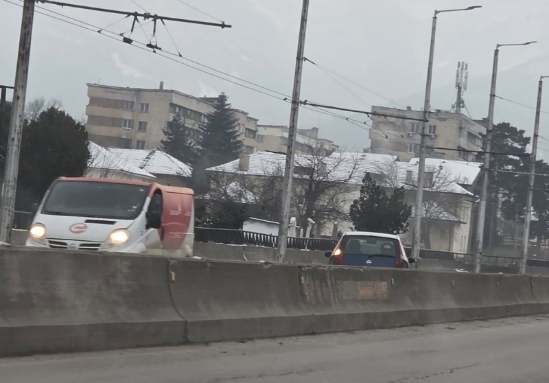 Заблуден шофьор подкара в насрещното на оживен булевард във Враца