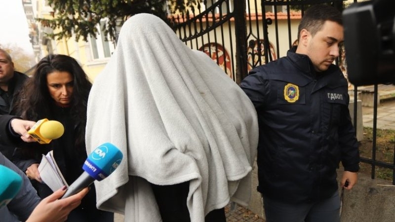 От прокуратурата вече са повдигнали обвинения на 13 те задържани за