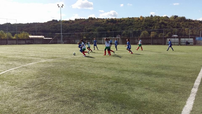 На 5 ноември неделя на изкуствения терен на стадион Огоста