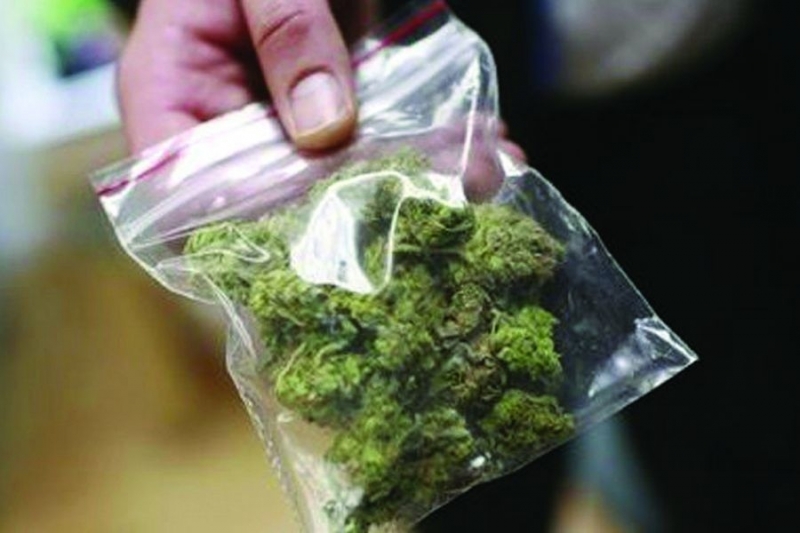 Ченгета откриха дрога в колата на младежи в Монтана, съобщават