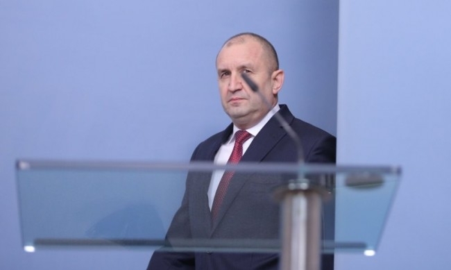 Радев: Светът се преформатира с неудържими крачки