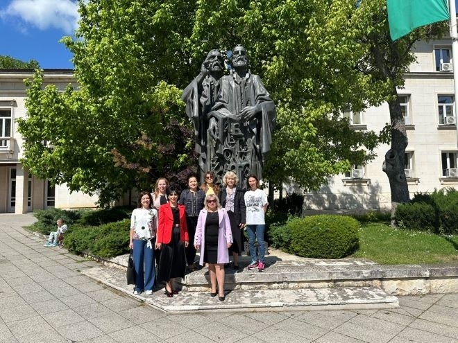 Враца се поклони пред делото на Светите братя Кирил и Методий /снимки/