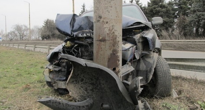 Вчера около 22 часа пиян шофьор на Ауди А6 катастрофирал