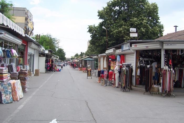 Най голямото тържище на открито в България също заработи След два