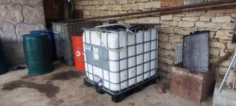 3000 литра горива както и 350 литра етилов алкохол без документи