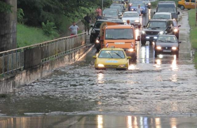 Остава бедственото положение в Тетевен след падналите количества валежи и