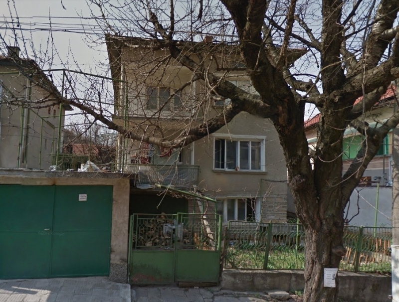 Частен съдебен изпълнител обяви на търг голям етаж от къща