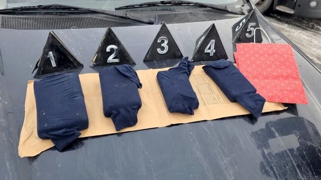 Български гражданин бе задържан с 1 килограм кокаин и 2