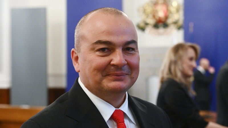 Стопроцентовият контрол на вноса на сурово мляко при който от