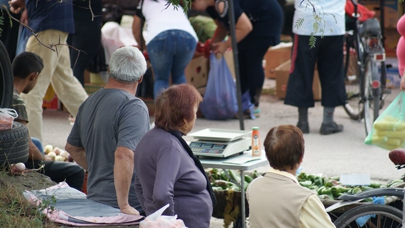 12 акта на нередовни търговци бяха съставени на традиционния седмичен