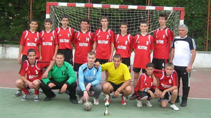 Отличното представяне на юношите старша възраст на Хандбален клуб "Локомотив"