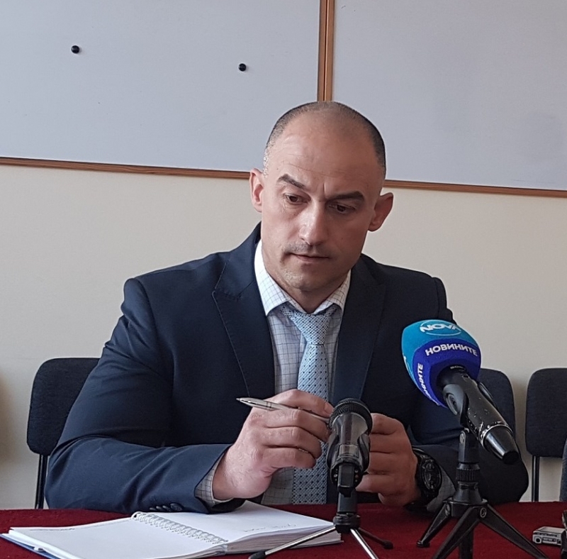 Само в BulNews.bg! Арестантът избягал от РПУ Враца заради повредена врата, Янколов вече реже глави на подчинени