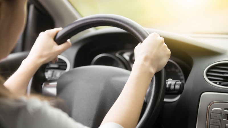 Столичните полицаи заловиха малолетни откраднали лек автомобил в София Децата